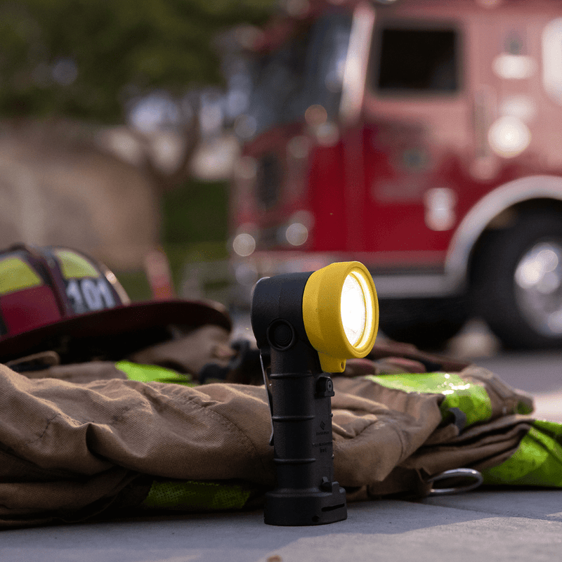 FoxFury Flashlight Fire_Safety_USA Breakthrough® BTS Right Angle Light - Rechargeable