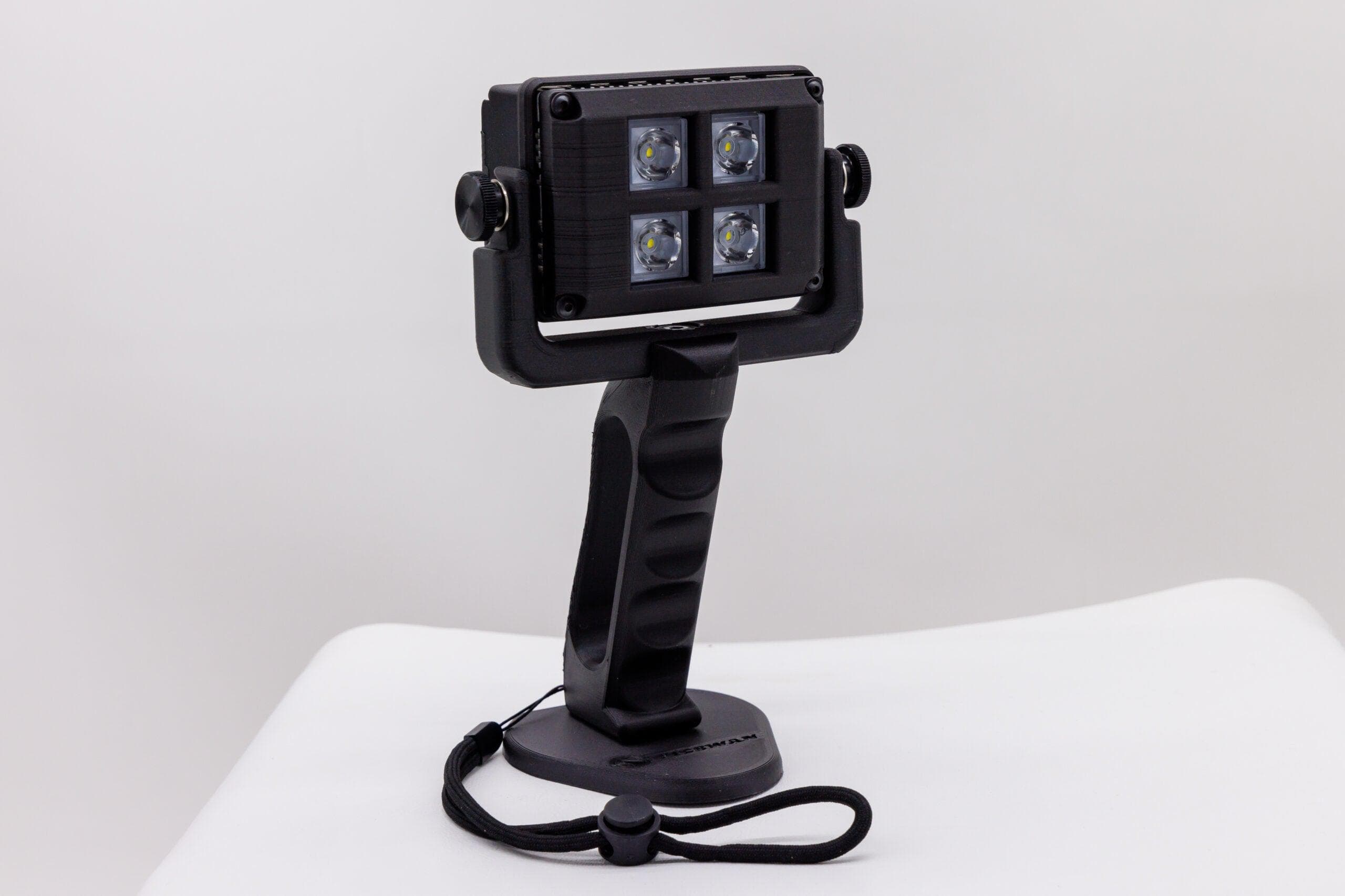 FoxFury Flashlight Fire_Safety_USA D100 Light System - 30 Degree