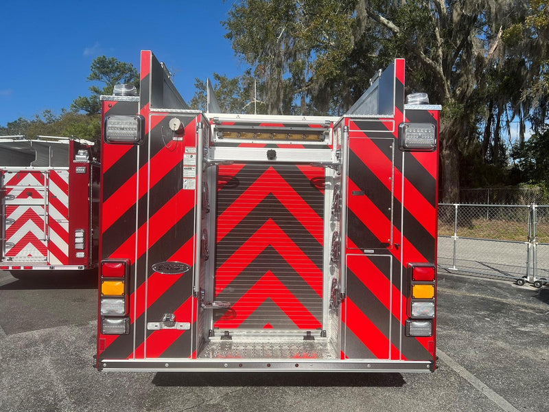 E-ONE Fire Truck Fire_Safety_USA E-One AFT Side Mount Pumper