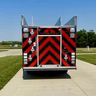 E-ONE Fire Truck Fire_Safety_USA E-One FC94 VM8 Pumper