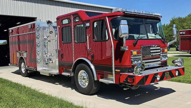 E-ONE Fire Truck Fire_Safety_USA E-One Typhoon Stainless Top Mount Pumper