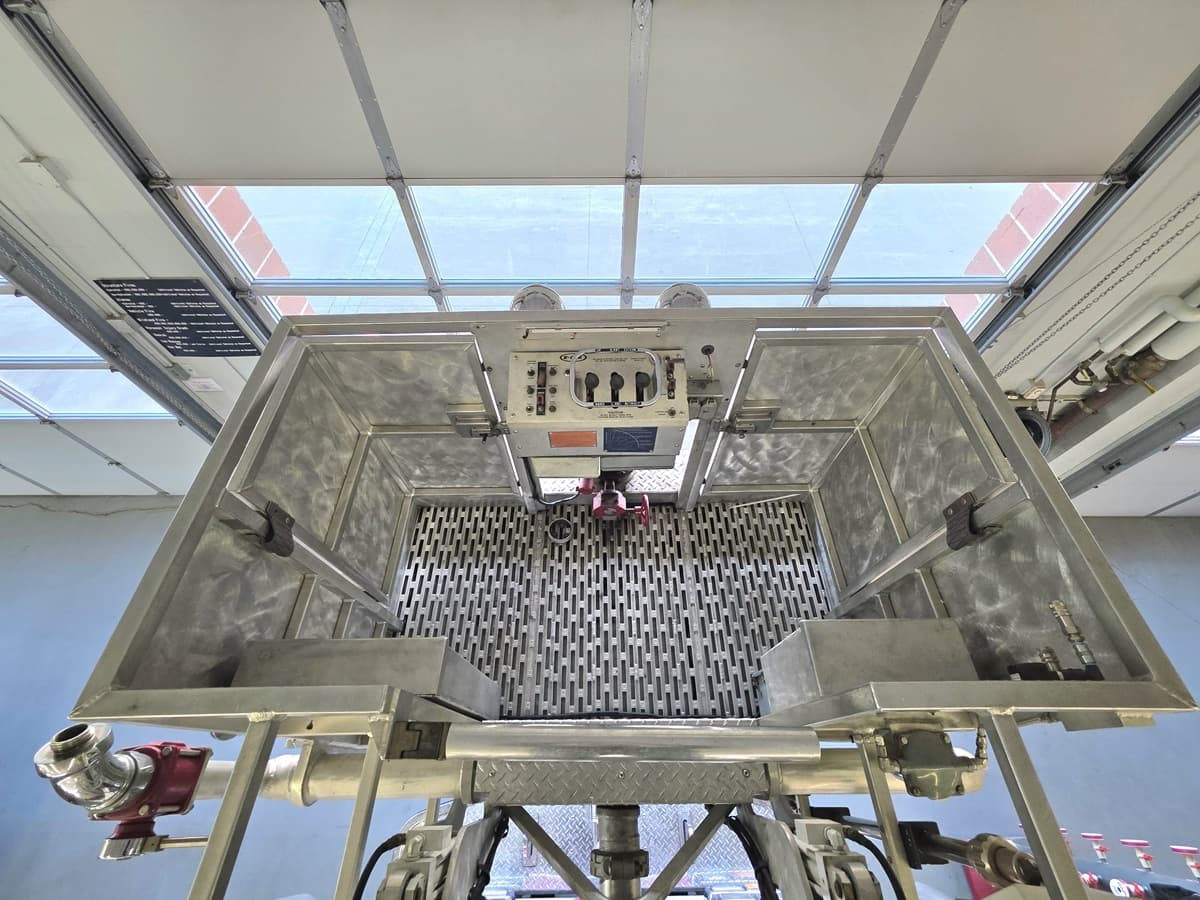 E-ONE Fire Truck Fire_Safety_USA Used 1990 E-One Aerial Platform