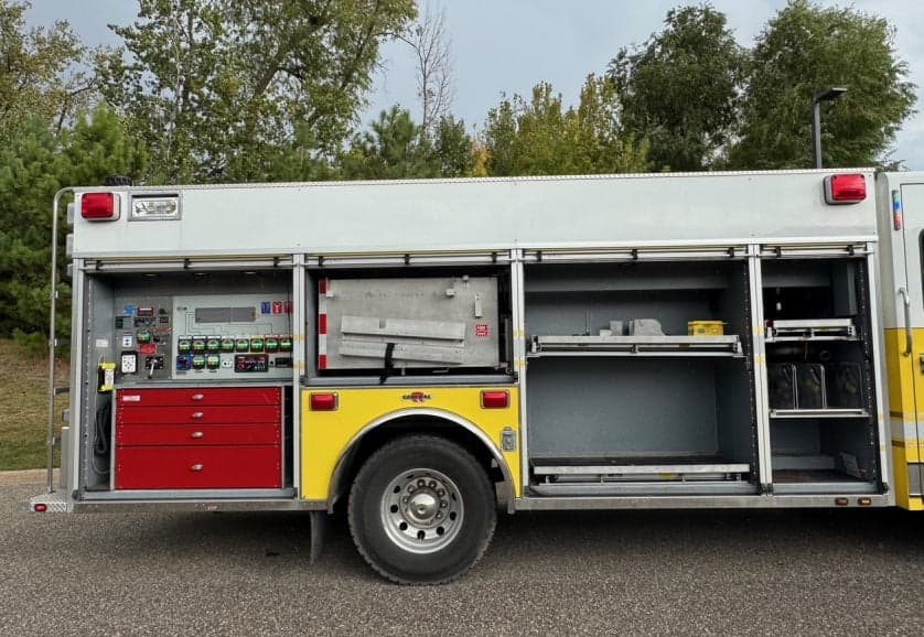 E-ONE Fire Truck Fire_Safety_USA Used 2008 Rosenbauer Rear Mount Pumper