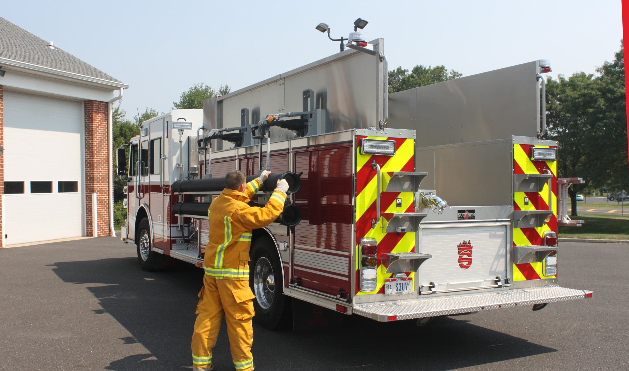 Ziamatic Hard Sleeve System Fire_Safety_USA Ziamatic Hard Sleeve System - Extend Down