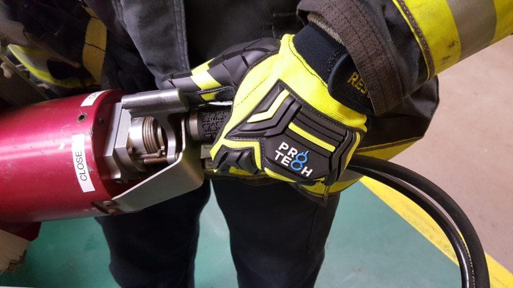 TechTrade LLC Gloves Fire_Safety_USA Pro-Tech 8 Stinger Extrication Gloves