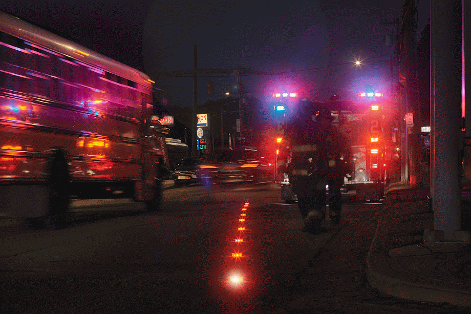 Pi-Lit Landing Zone Kits Fire_Safety_USA Smart Sequential Road Flares (Rechargeable) Set of 6